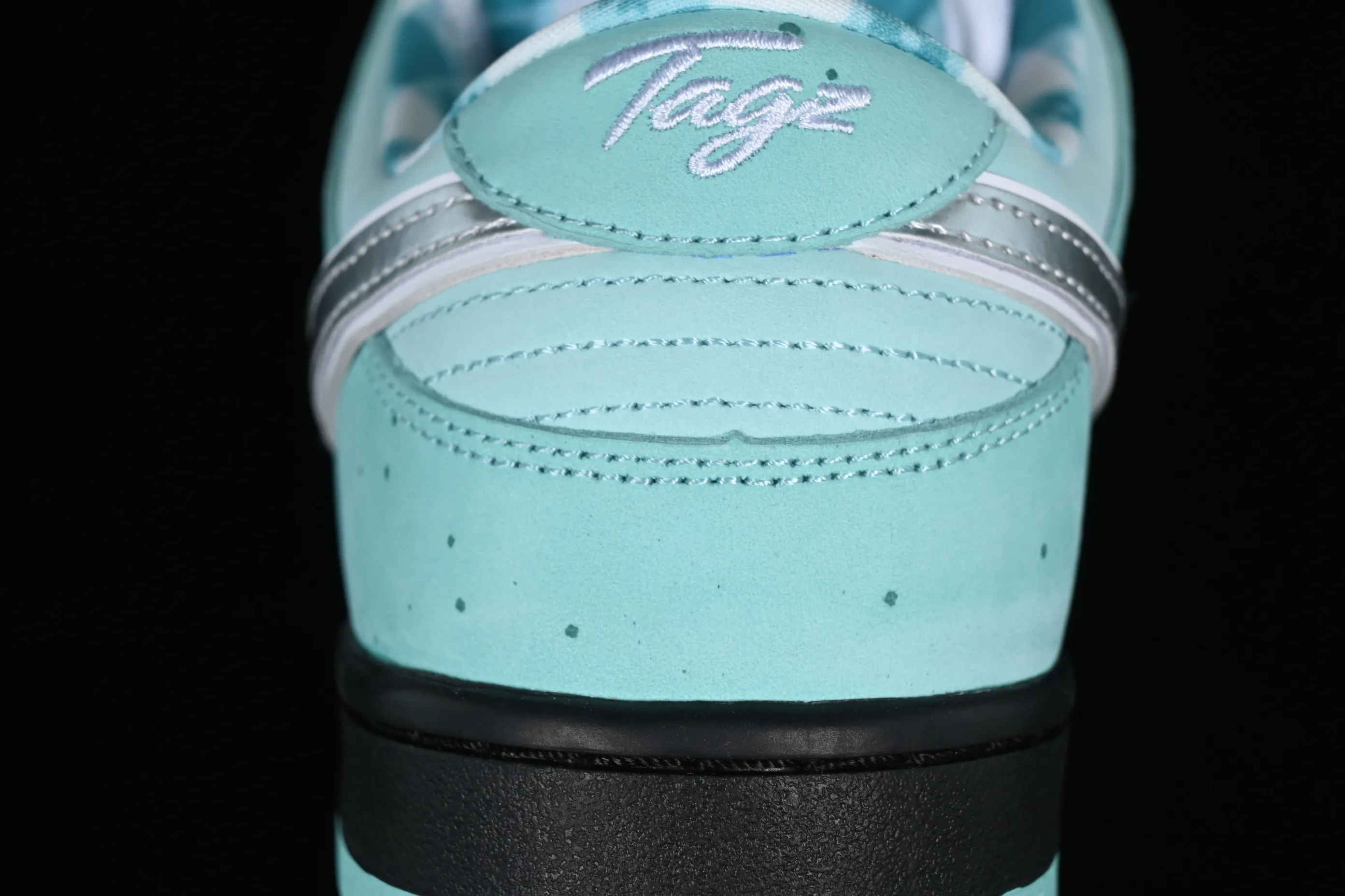 All categories Nk SB Dunk series Nk SB Dunk Low low-top sneakers C version Concepts x Nk SB Dunk Low Trick-or-treat doll Tiffany Lobster SB low-top sports and leisure sneakers BV1310-402